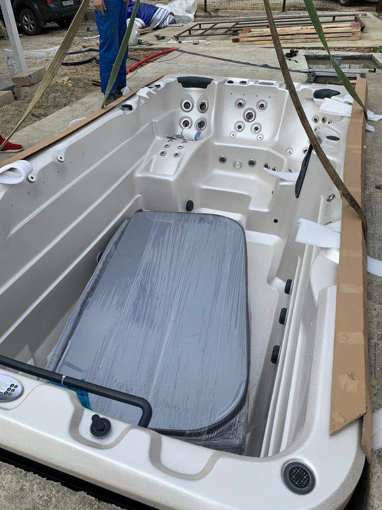 Доставка и установка плавательного спа-бассейна Aquagym Max Pro+ в г.Сочи!