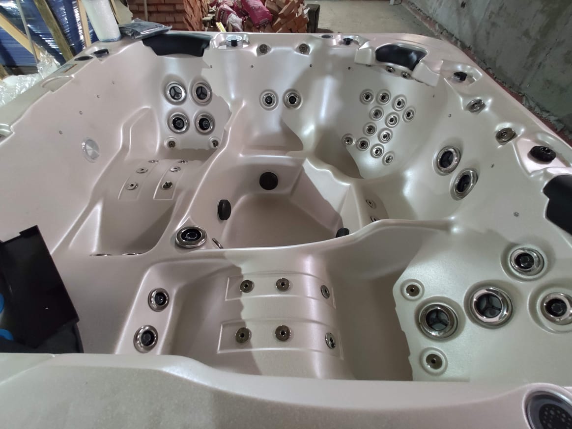 Отгрузка Австралийского спа-бассейна Vortex Spas Cobalt!