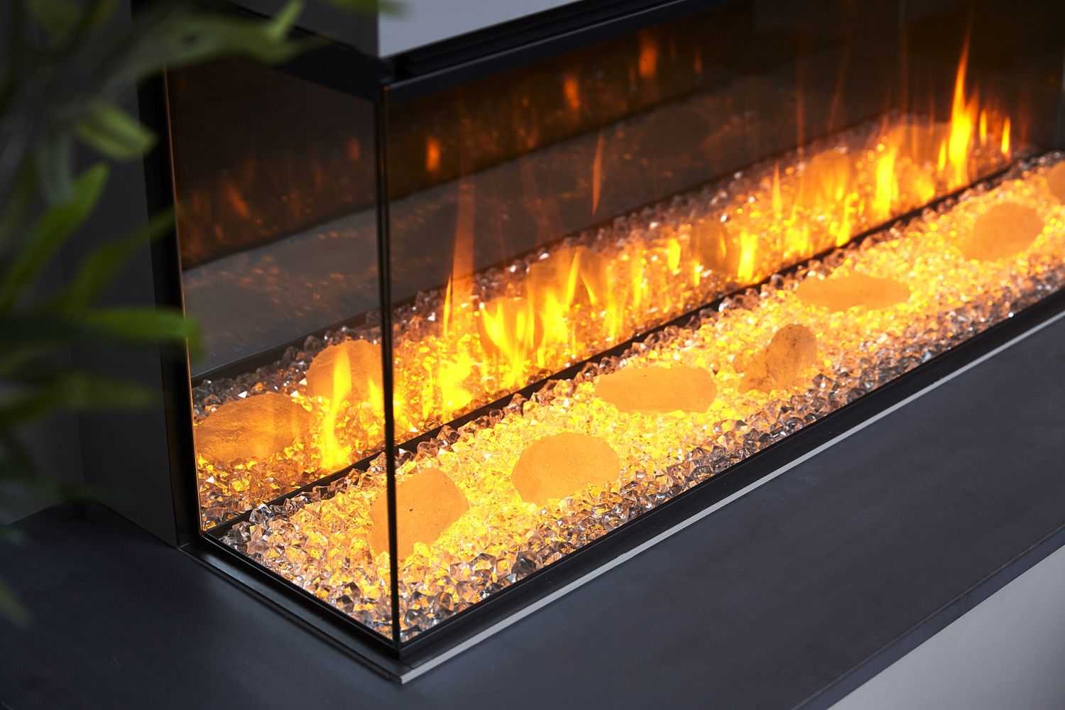 Новинка!!! Трехсторонние электрокамины British Fires