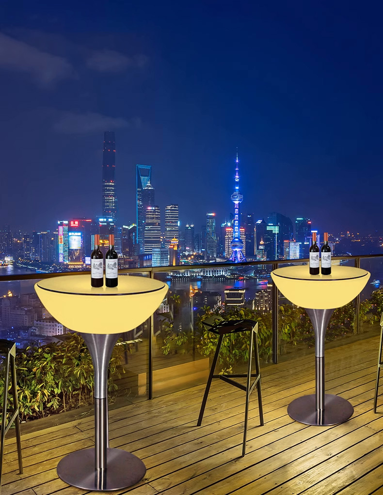 В нашем каталоге появилась инновационная светящаяся мебель!